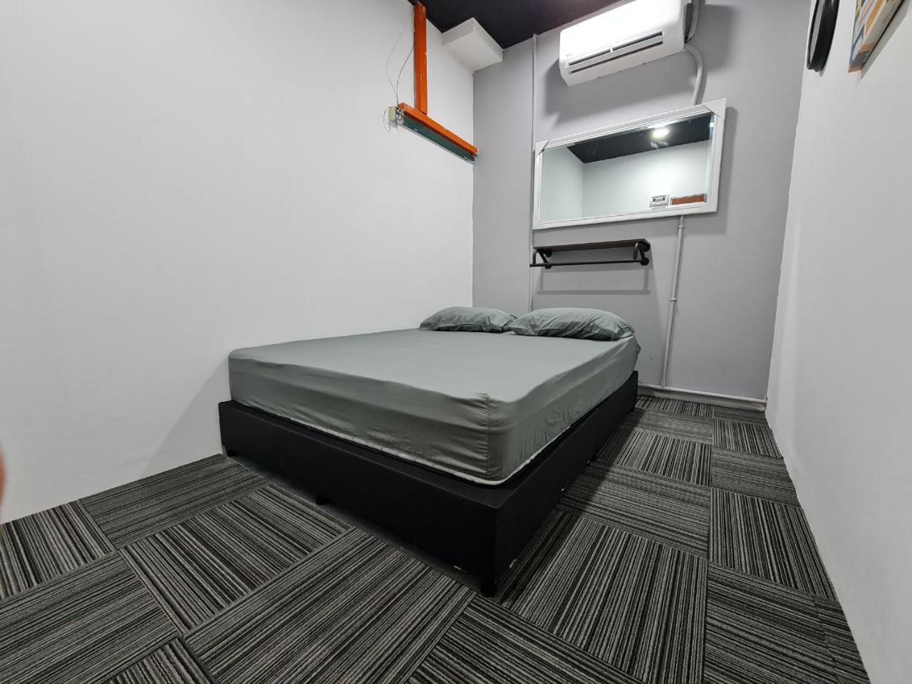 Ayden Hostel Airport Transit - Klia Sepang Exterior foto
